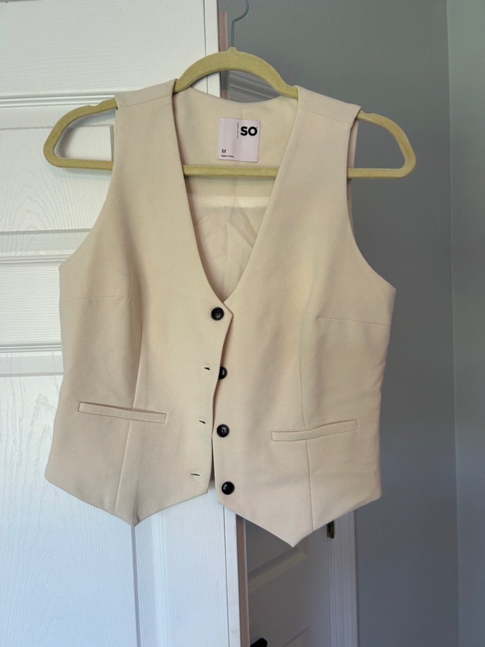 SO Cream V-Neck Vest with brown Buttons